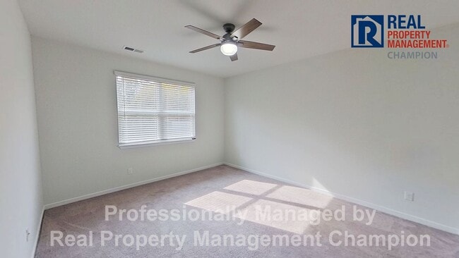 Building Photo - Beautiful 3 BD/2 BA Home in Porters Walk