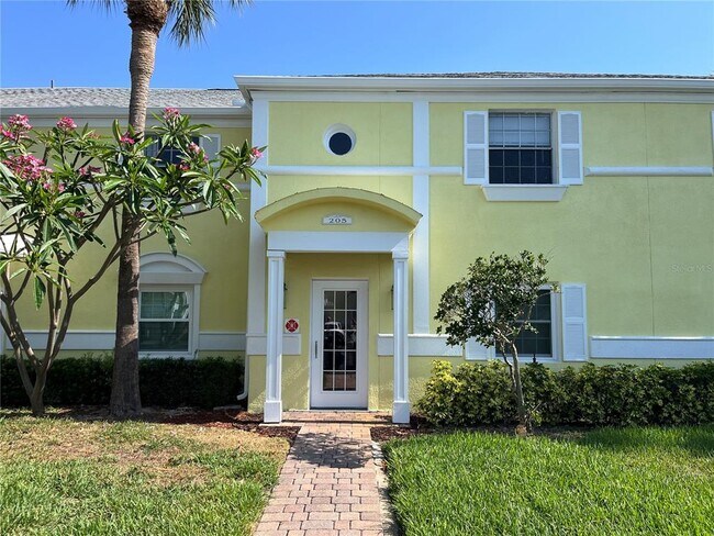 Building Photo - 205 Pompano Dr SE