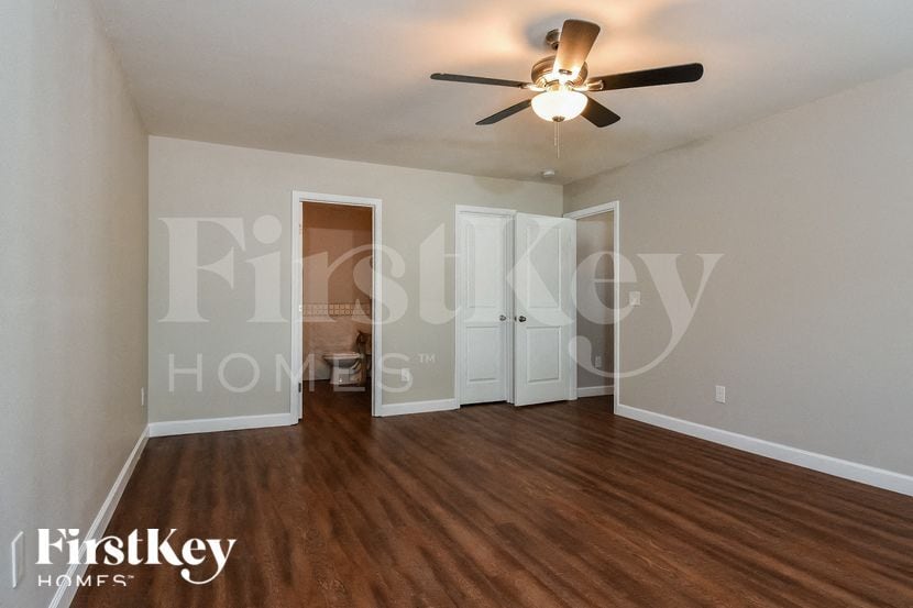 Building Photo - 6431 Bentbrush St