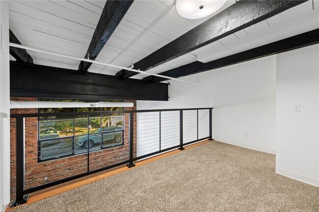 Building Photo - 2341 Scranton Rd