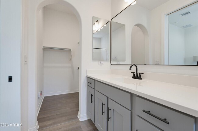 Building Photo - 2024 W Andalusian Trail