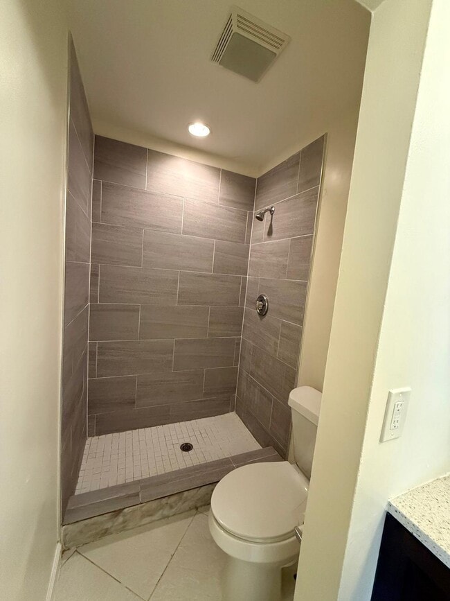 Building Photo - 1809 N Congress Ave