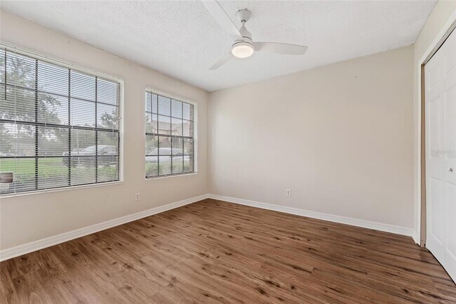 Building Photo - 370 Lake Placid Ct