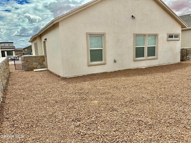 Building Photo - 5108 Joe Castillo St