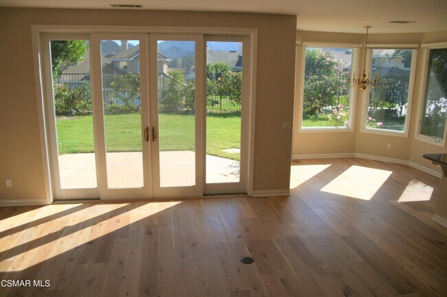 Building Photo - 506 Ravensbury St