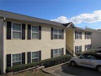 Building Photo - 1600 Stonehaven Cir