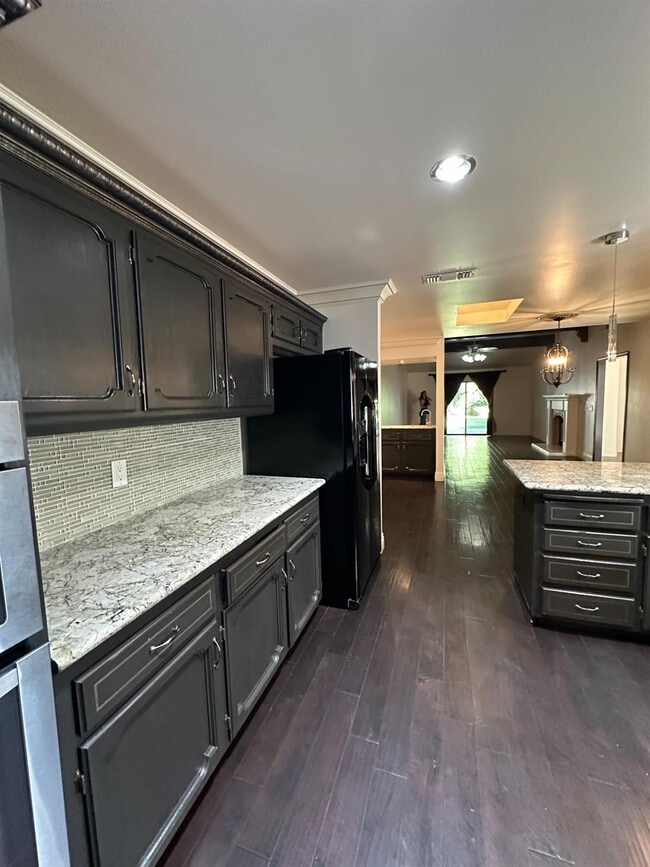 Building Photo - 3644 W Beechwood Ave