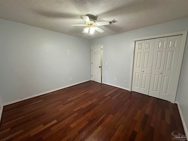 Building Photo - 3321 Tiller Ct
