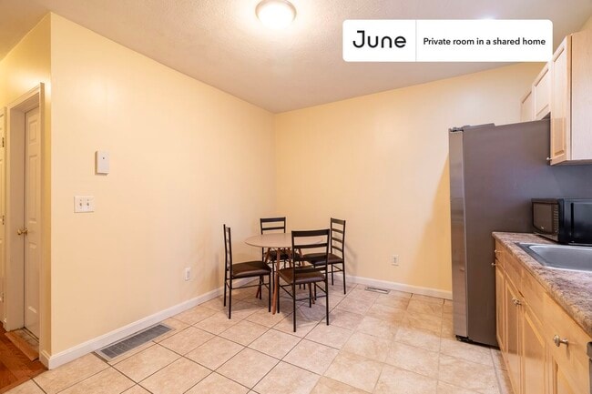 Building Photo - Room in Shared 3 bed/2 bath home in East Boston