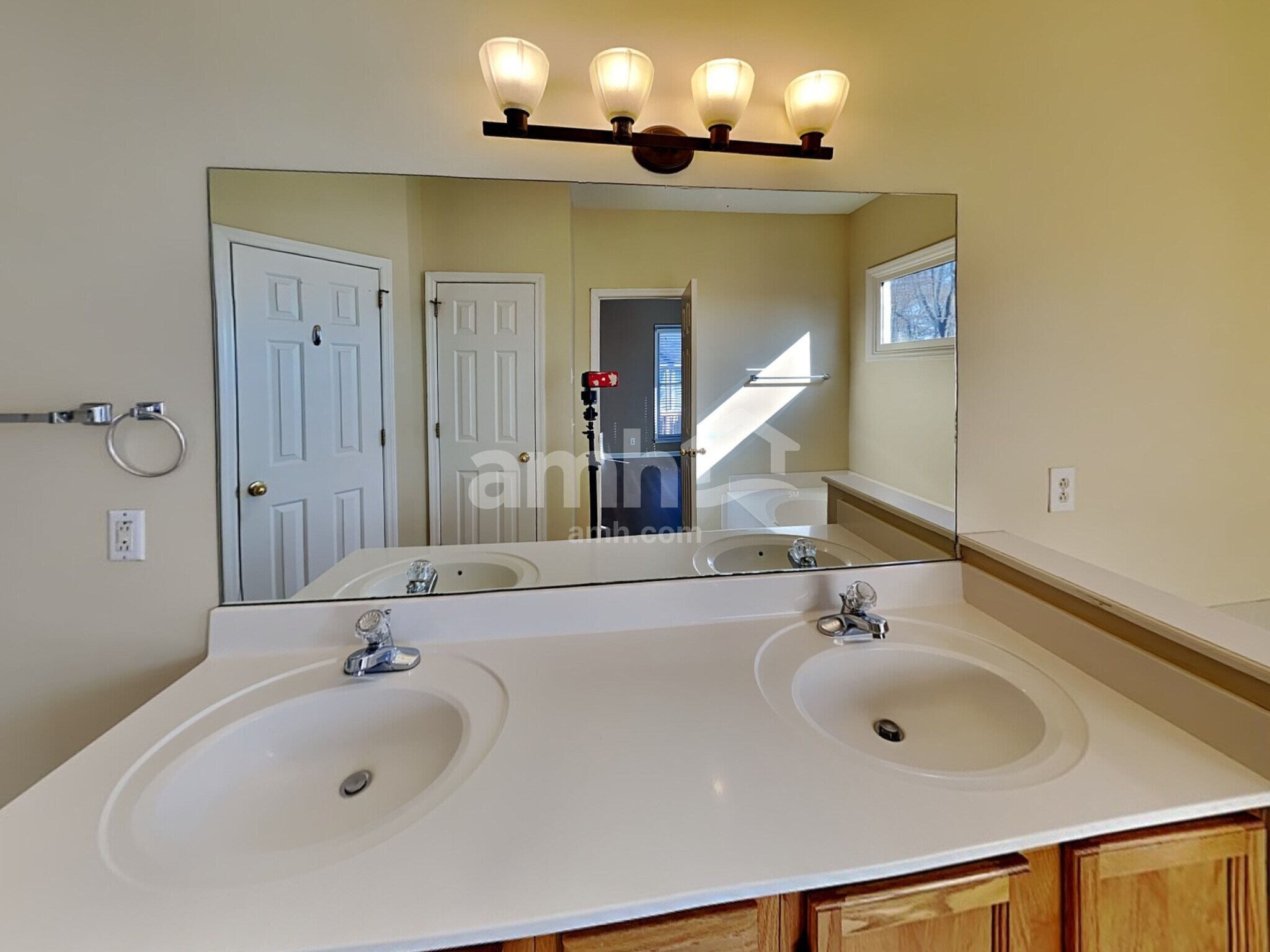 Building Photo - 720 Magnolia Trail