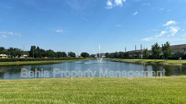 Building Photo - 15221 Pacey Cove Dr