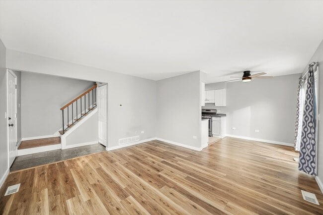 Building Photo - 1033 Glouchester Harbor