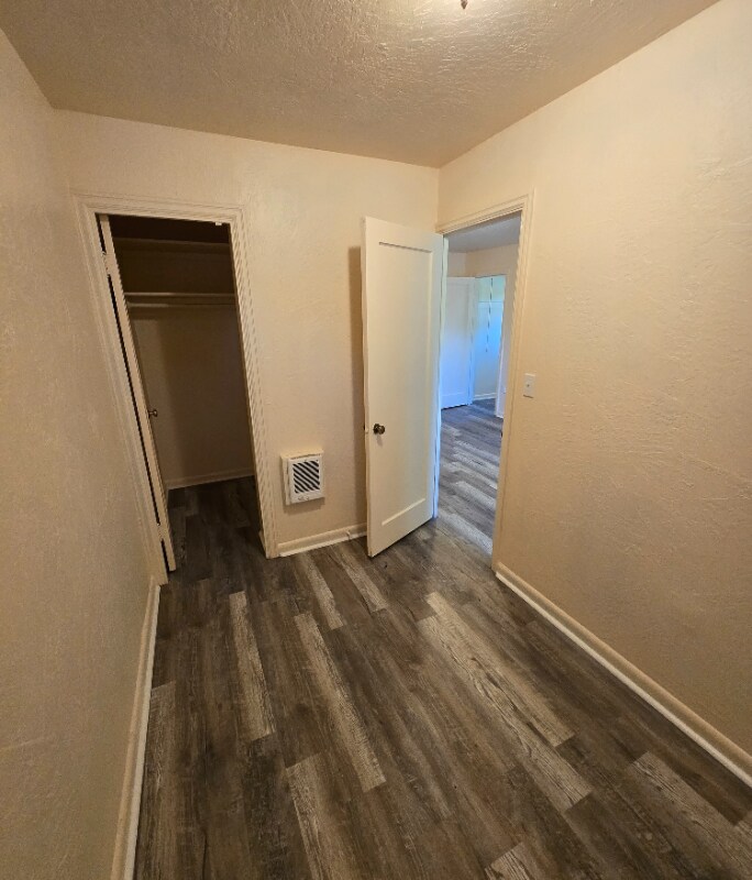 Building Photo - 636 S Palouse St