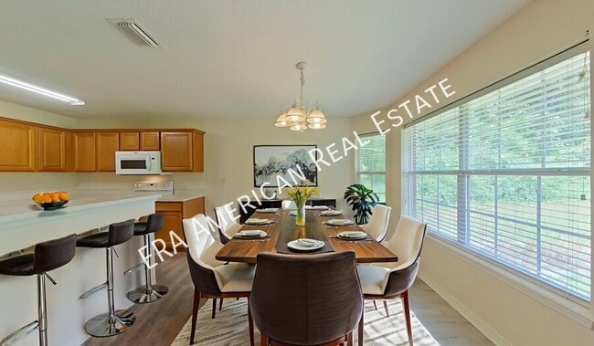 Building Photo - 6648 Longview St