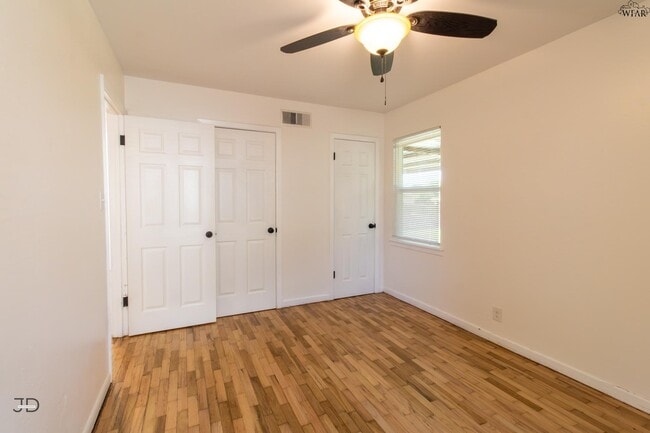 Building Photo - 1624 Sunnyside Ln