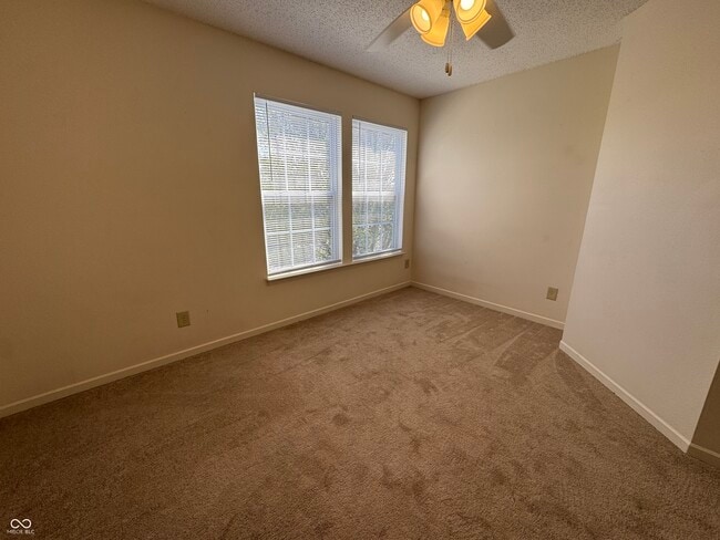 Building Photo - 2274 Bridlewood Dr