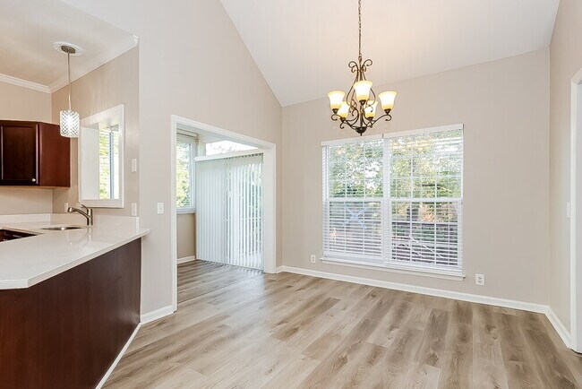 Building Photo - 1806 Rory Cove