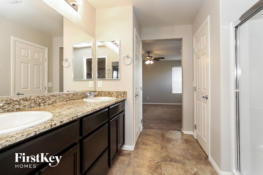 Building Photo - 4340 Stardusk Falls Ave