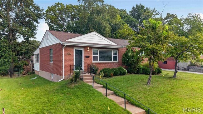 Building Photo - 8561 Everett Ave