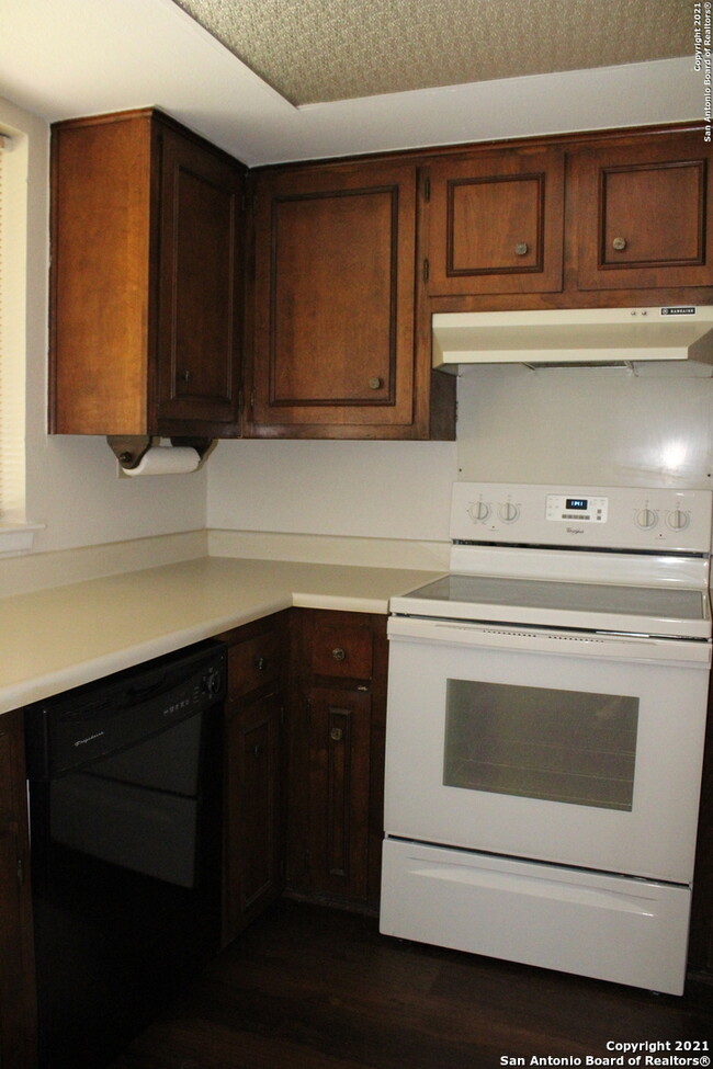 Building Photo - 5314 Peppermint Ln