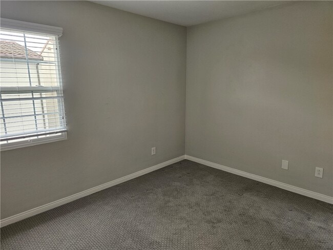 Building Photo - 16090 Valley Oak Dr