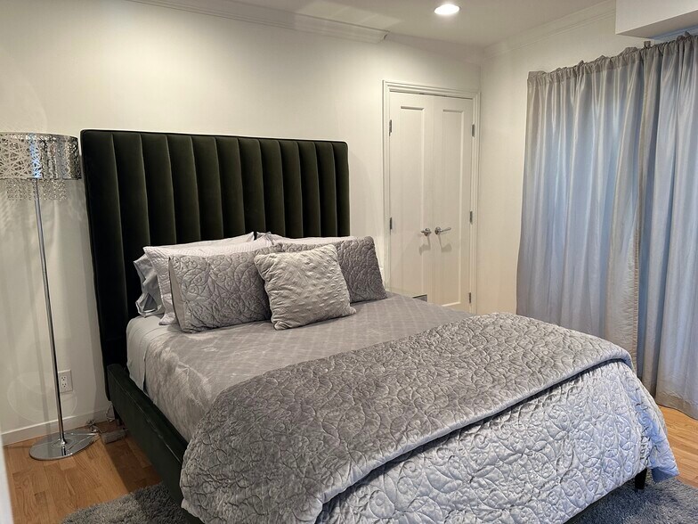 Building Photo - 3750 Market St