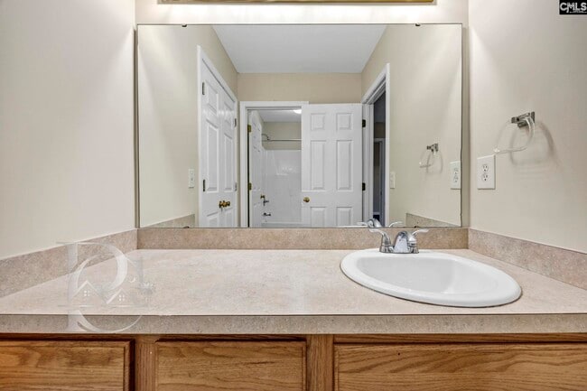 Building Photo - 41 Providence Manor Ct