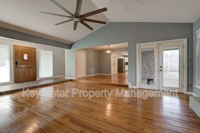 Building Photo - 3619 Chatham Ct