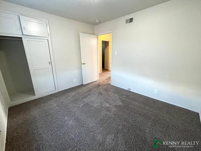 Building Photo - Remodeled 3 Bedroom, 2 Bath in South San Francisco off of Hillside