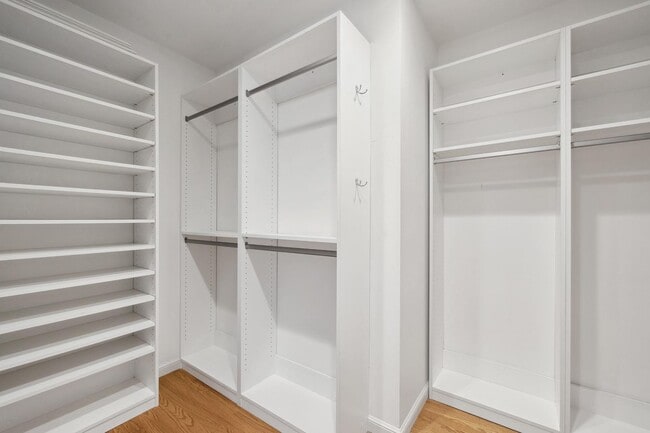 Building Photo - Charming 3-Bedroom Home with Office in desirable Old Palo Alto neighborhood with AC