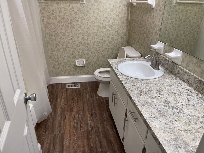 Building Photo - PORTLAND TOWNHOMES