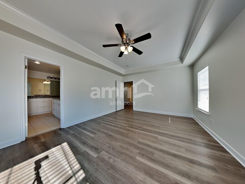 Building Photo - 105 Summer Hill Ct