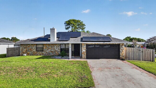 Building Photo - 481 SW Aster Rd