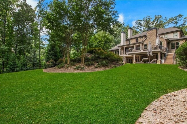 Building Photo - 5265 Peachtree Dunwoody Rd NE