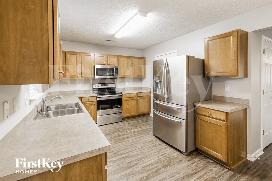 Building Photo - 5102 Torrey Ln