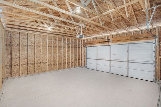 Building Photo - 475 Oak View Dr