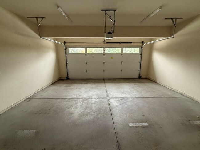 Building Photo - 15081510