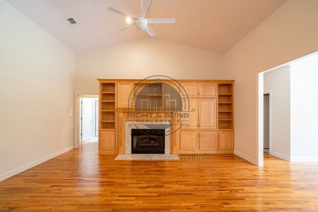 Building Photo - 9540 Starhawk Dr