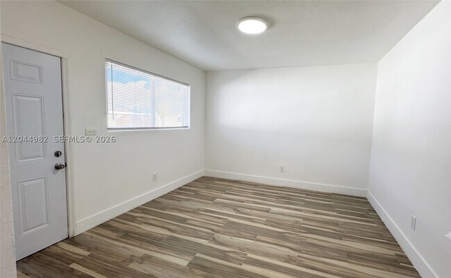 Building Photo - 120 NE 55th St
