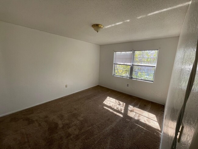 Building Photo - 2170 Knox McRae Dr