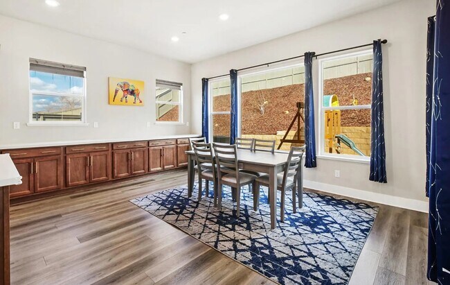 Building Photo - 14917 View Ter Ct