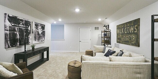 Building Photo - 3 Bedroom / 3 Bath Single Family Home near Brier Creek with 1st floor living!