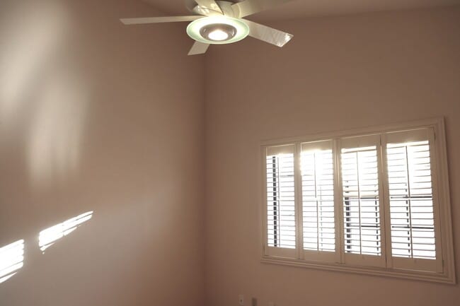 Building Photo - Golf Course Location