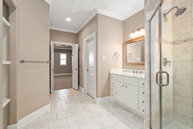 Building Photo - 17 Armand Shore Dr