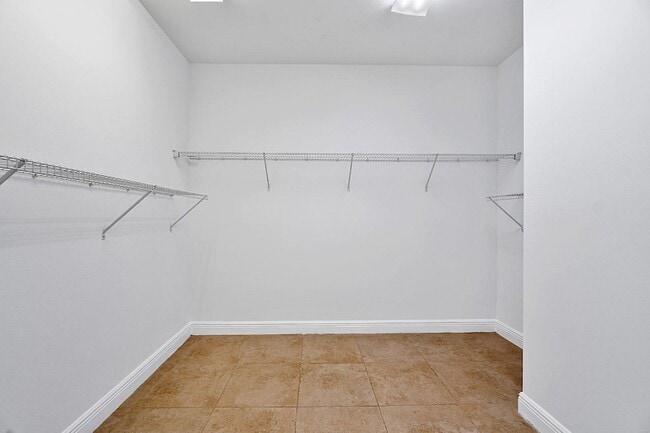 Building Photo - 811 S Federal Hwy