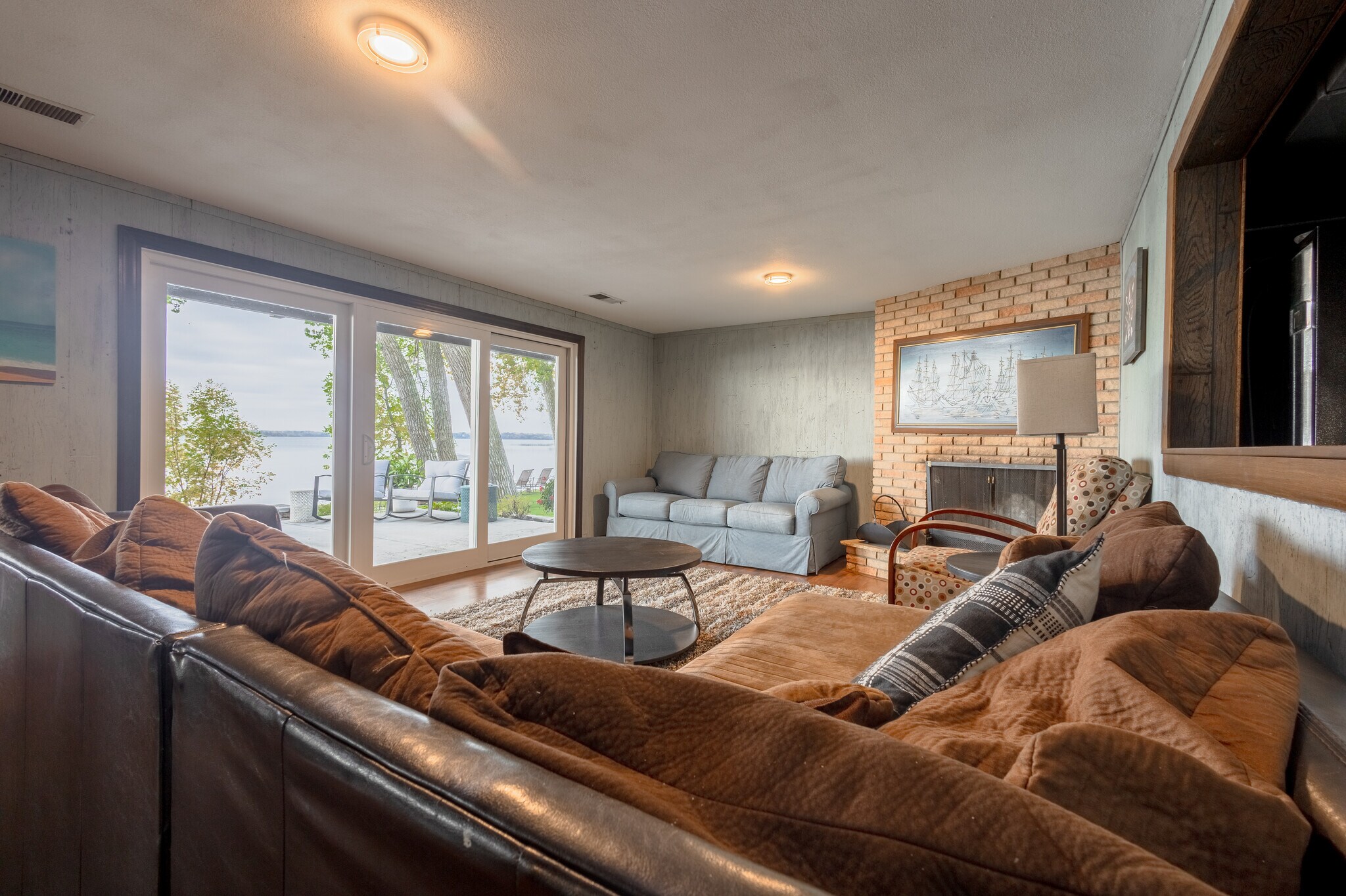 Building Photo - 6806 Sunset Strip NW