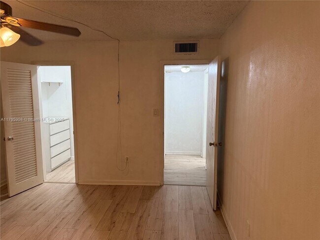 Building Photo - 7711 SW 56th St