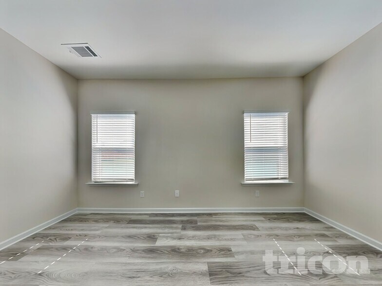 Building Photo - 3744 Saddle Bag Ct