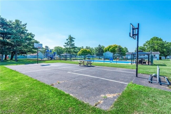 Building Photo - 235 Chaucer Ct