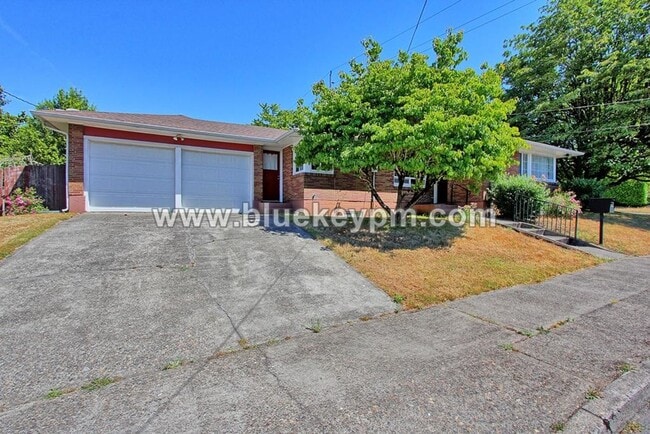 Building Photo - 1102 NW 41st St